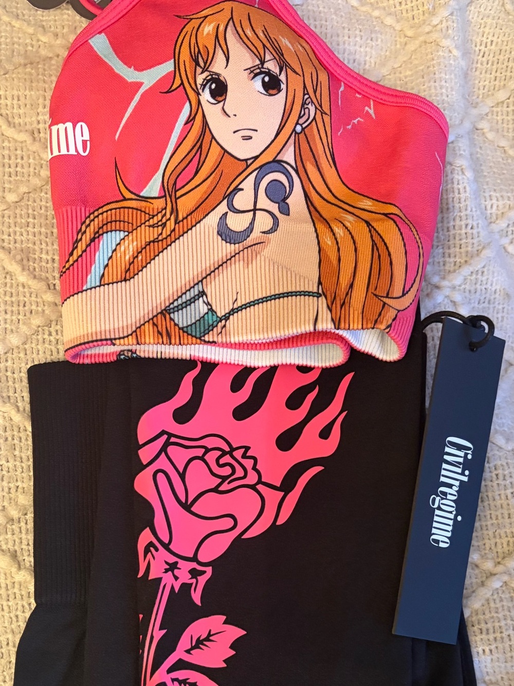 Civil regime Nami Anime Kelly seamless sports bra and black leggings set
